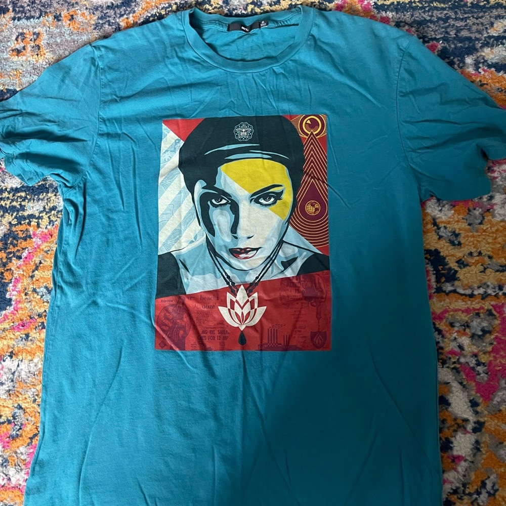 Obey T-shirt Sz med